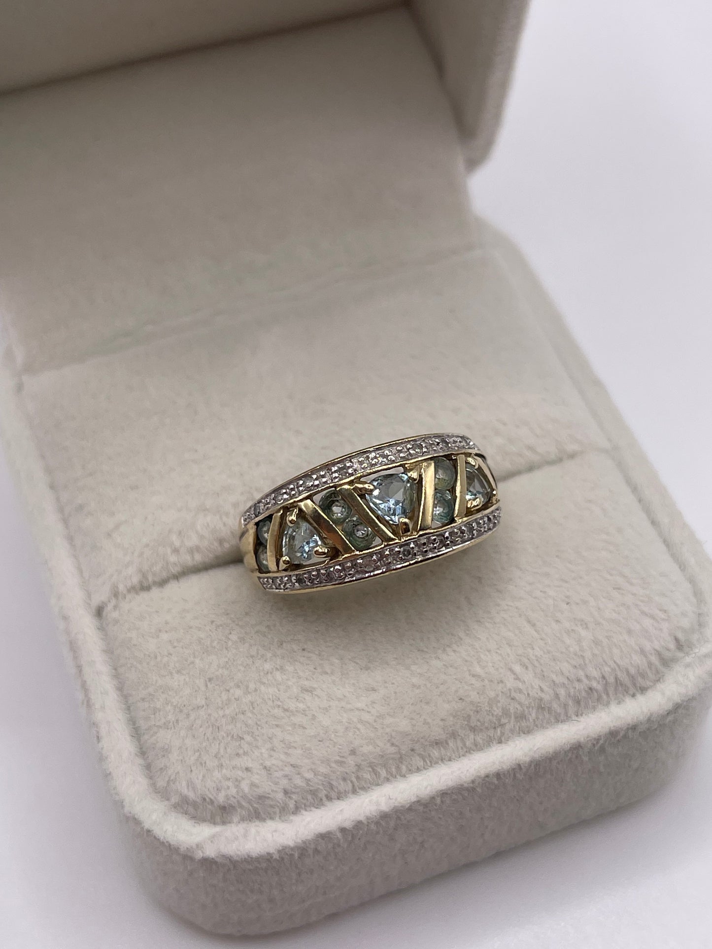 9ct gold topaz and diamond ring