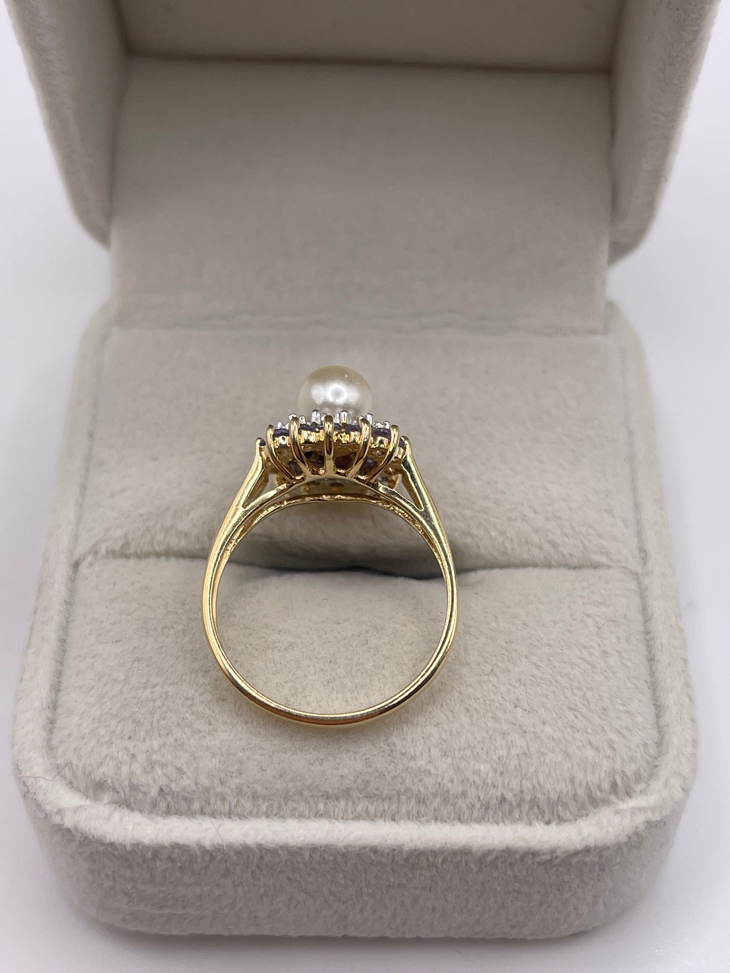 14ct gold tanzanite, pearl and diamond ring