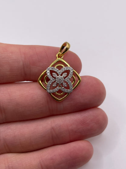9ct gold diamond cluster pendant