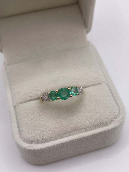 9ct gold emerald and diamond ring