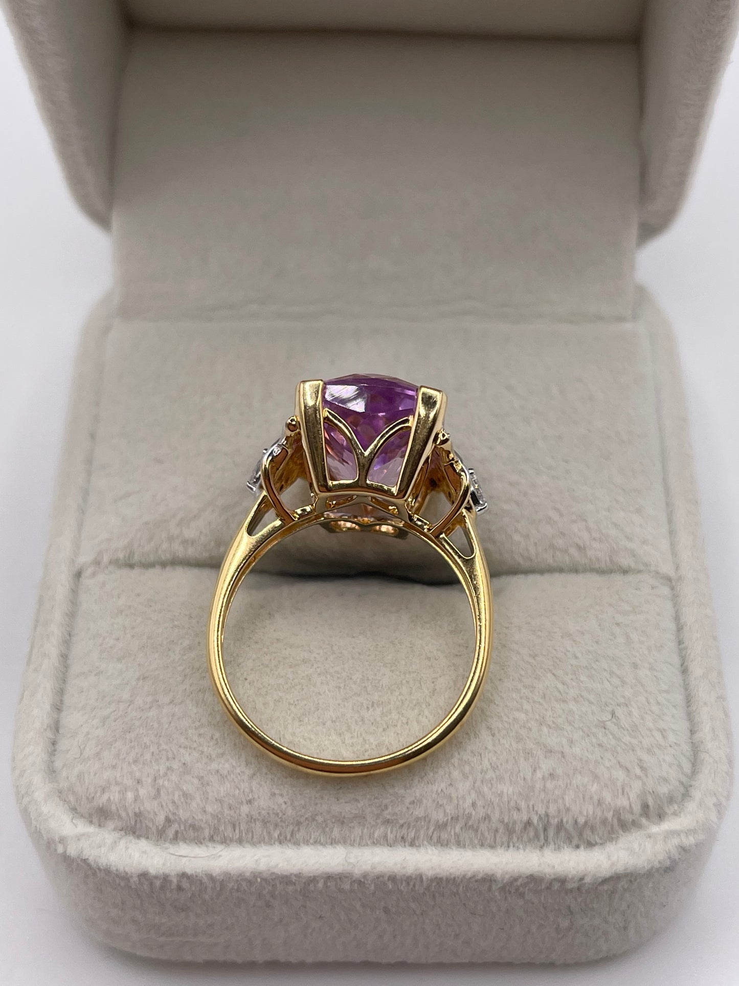 18ct gold kunzite and diamond ring