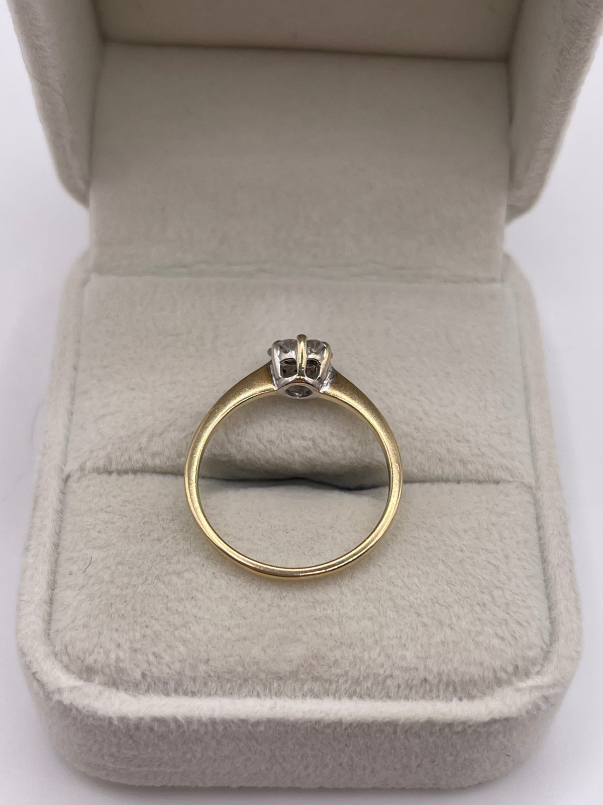 9ct gold diamond cluster ring