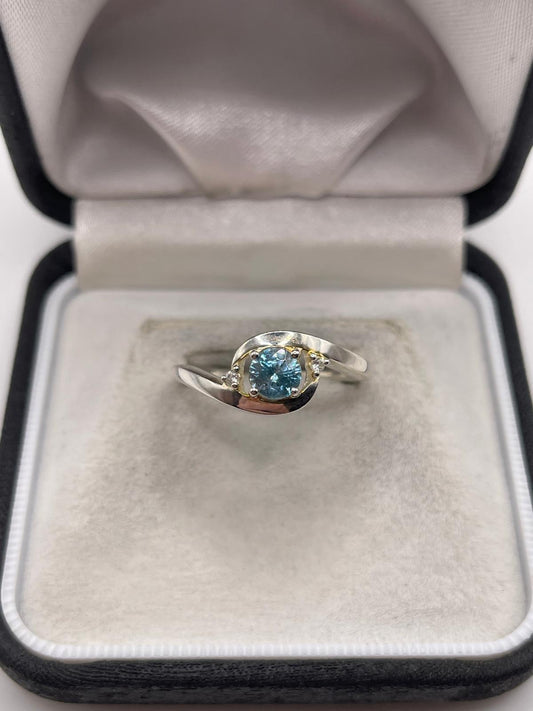 Silver topaz ring
