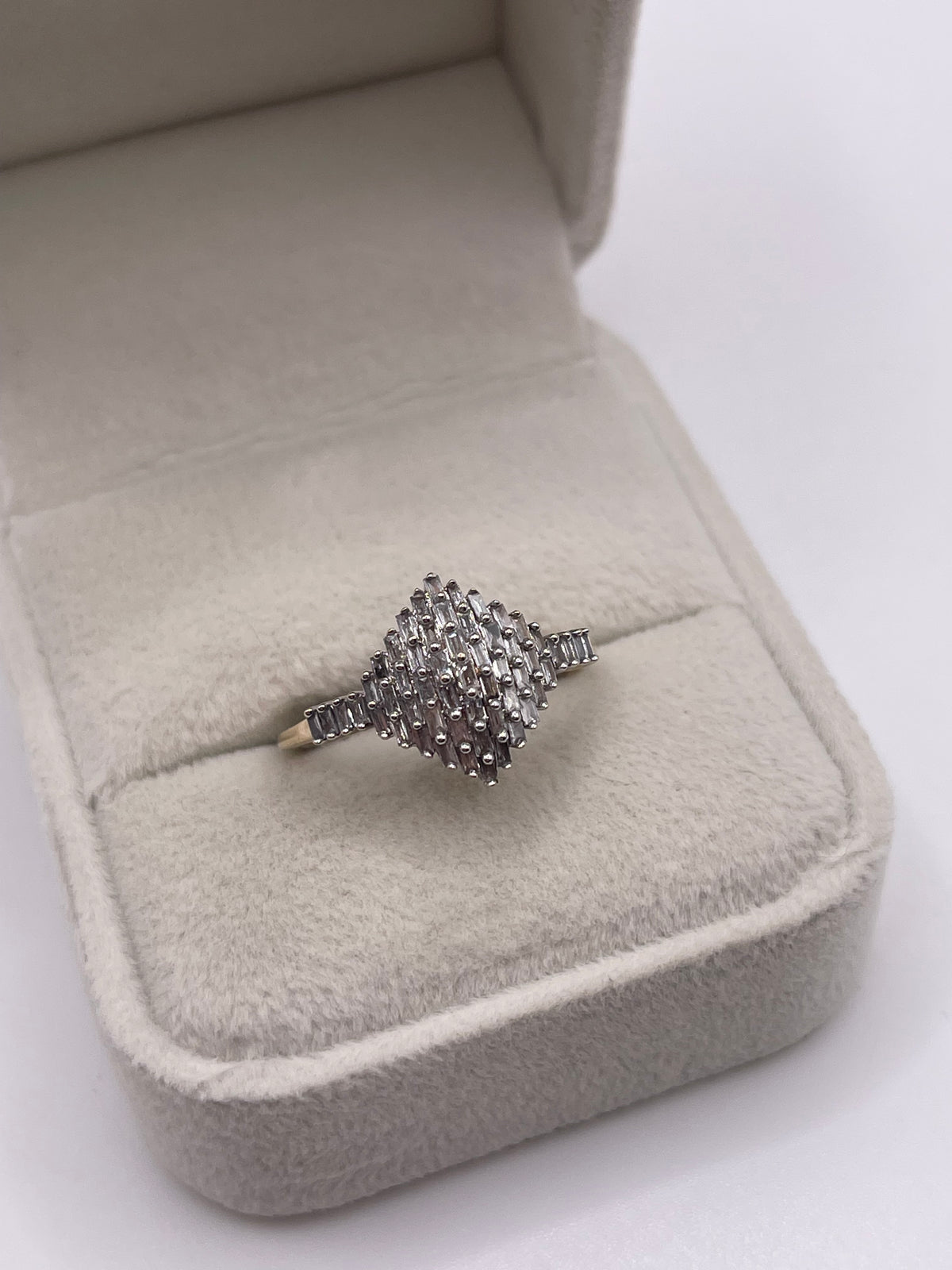 9ct gold diamond cluster ring