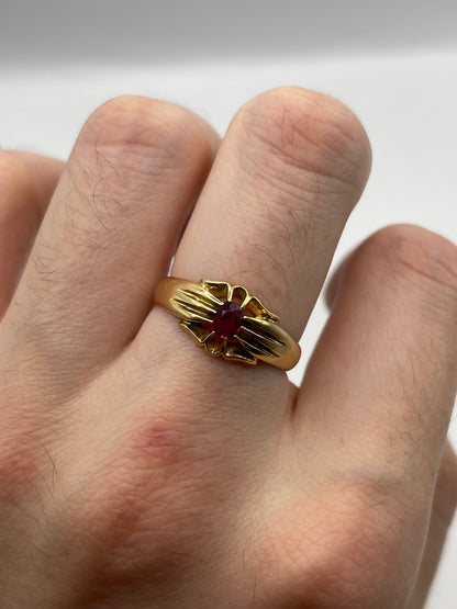 18ct gold ruby gypsy ring