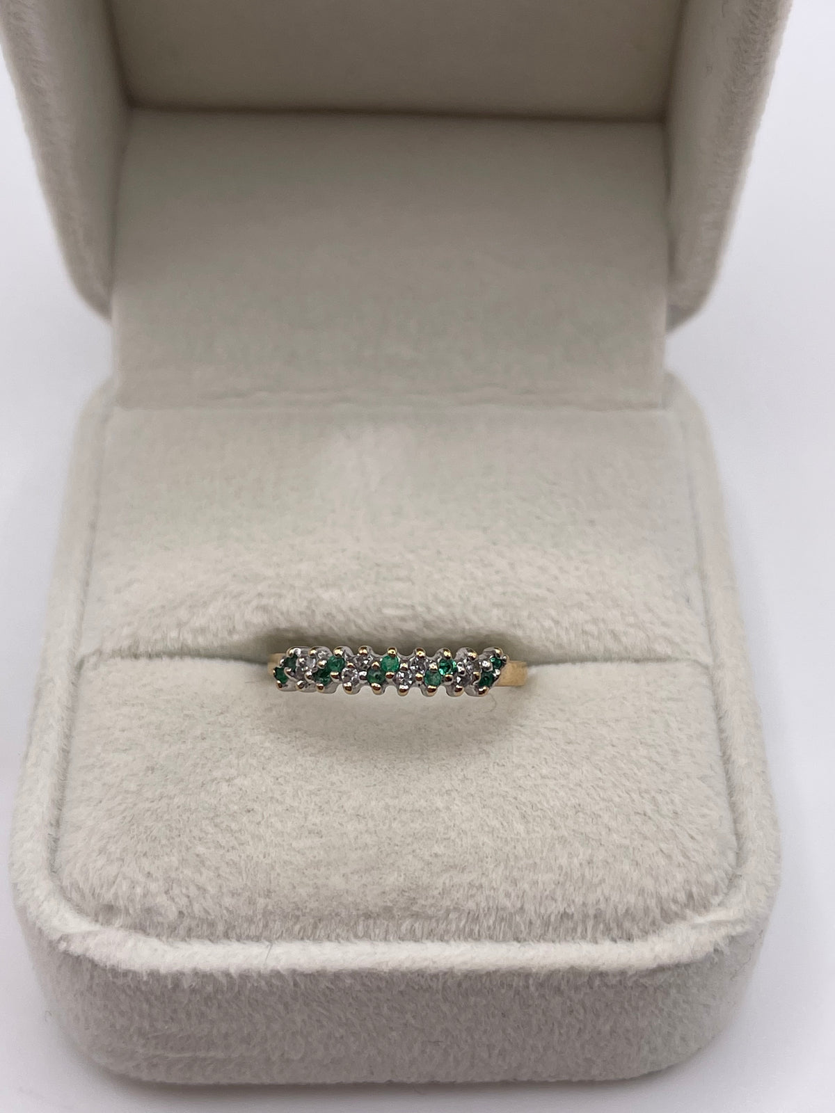 9ct gold emerald and diamond ring