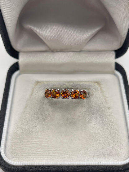 9ct white gold garnet ring