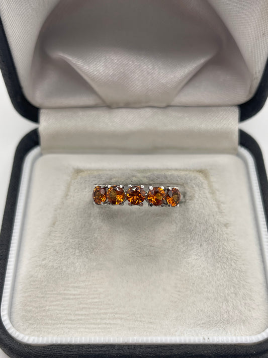 9ct white gold garnet ring