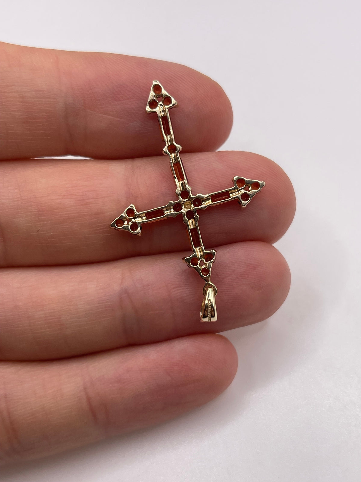 9ct gold garnet cross pendant