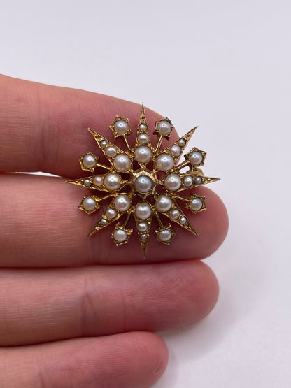 9ct gold pearl star pendant / brooch