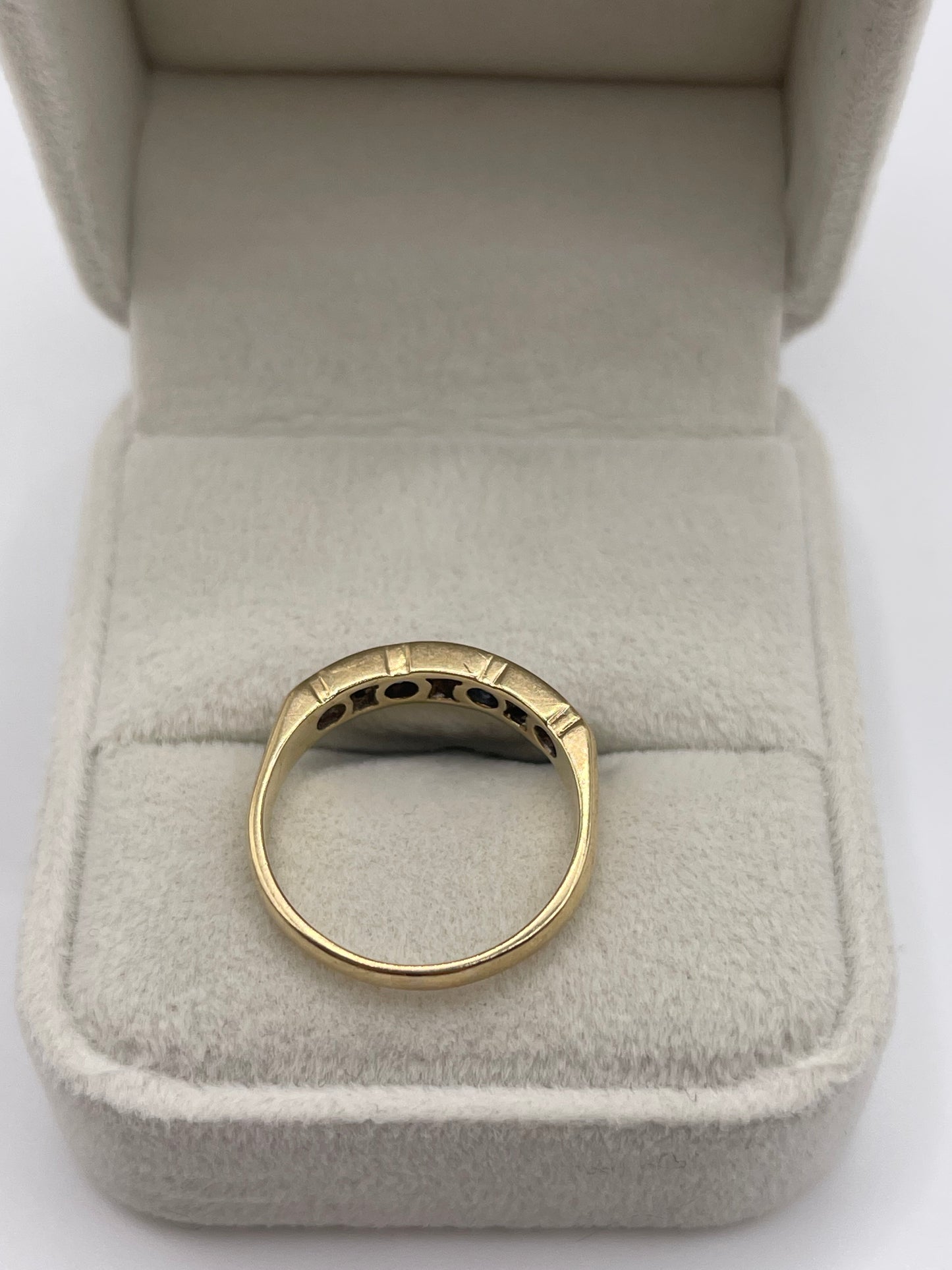 9ct gold sapphire and diamond ring