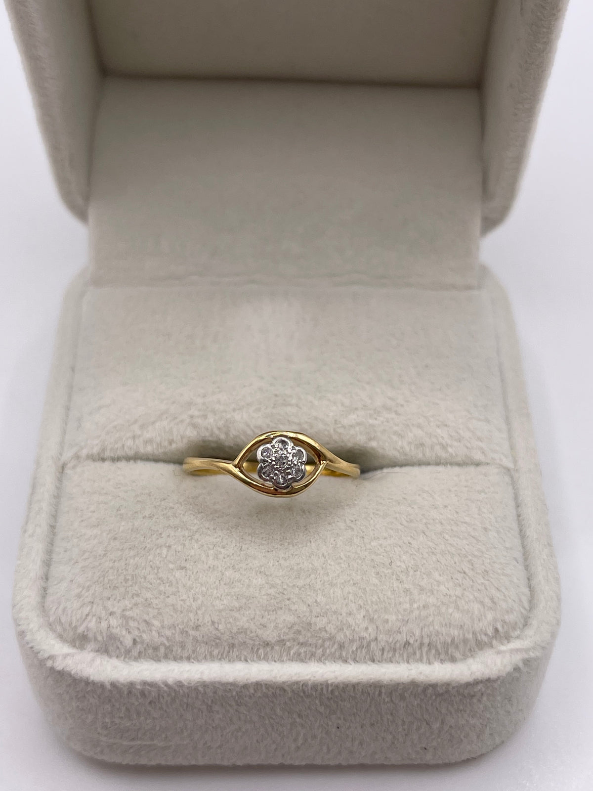 18ct gold platinum diamond ring