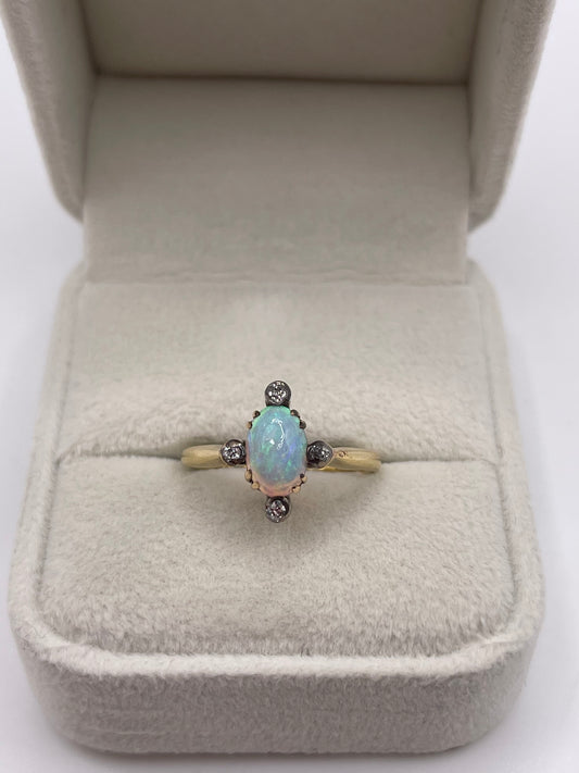 Antique 18ct gold opal and diamond ring