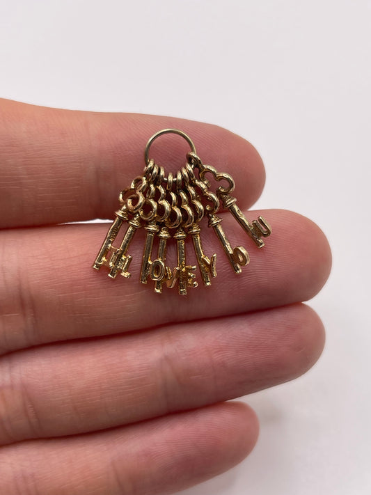 9ct gold I love you keys charm