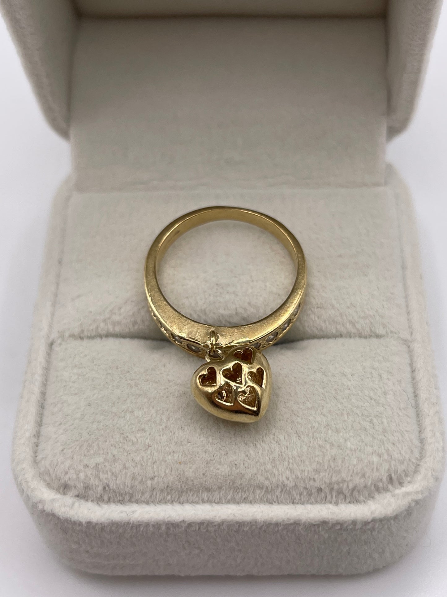 9ct gold cz heart charm ring