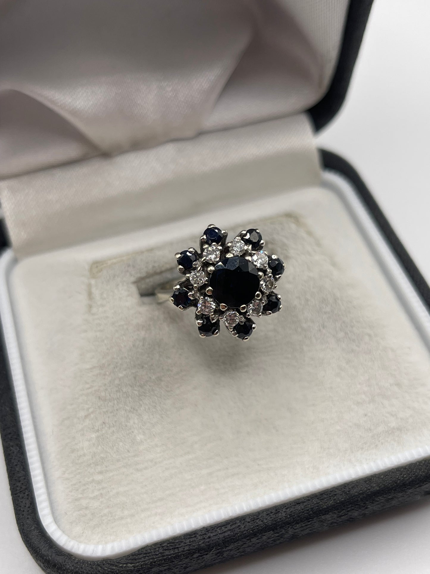18ct white gold sapphire and diamond ring