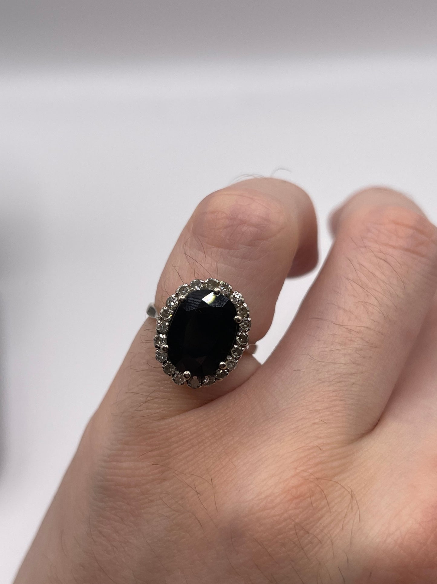 18ct white gold sapphire and diamond ring