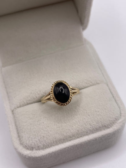 9ct gold onyx ring