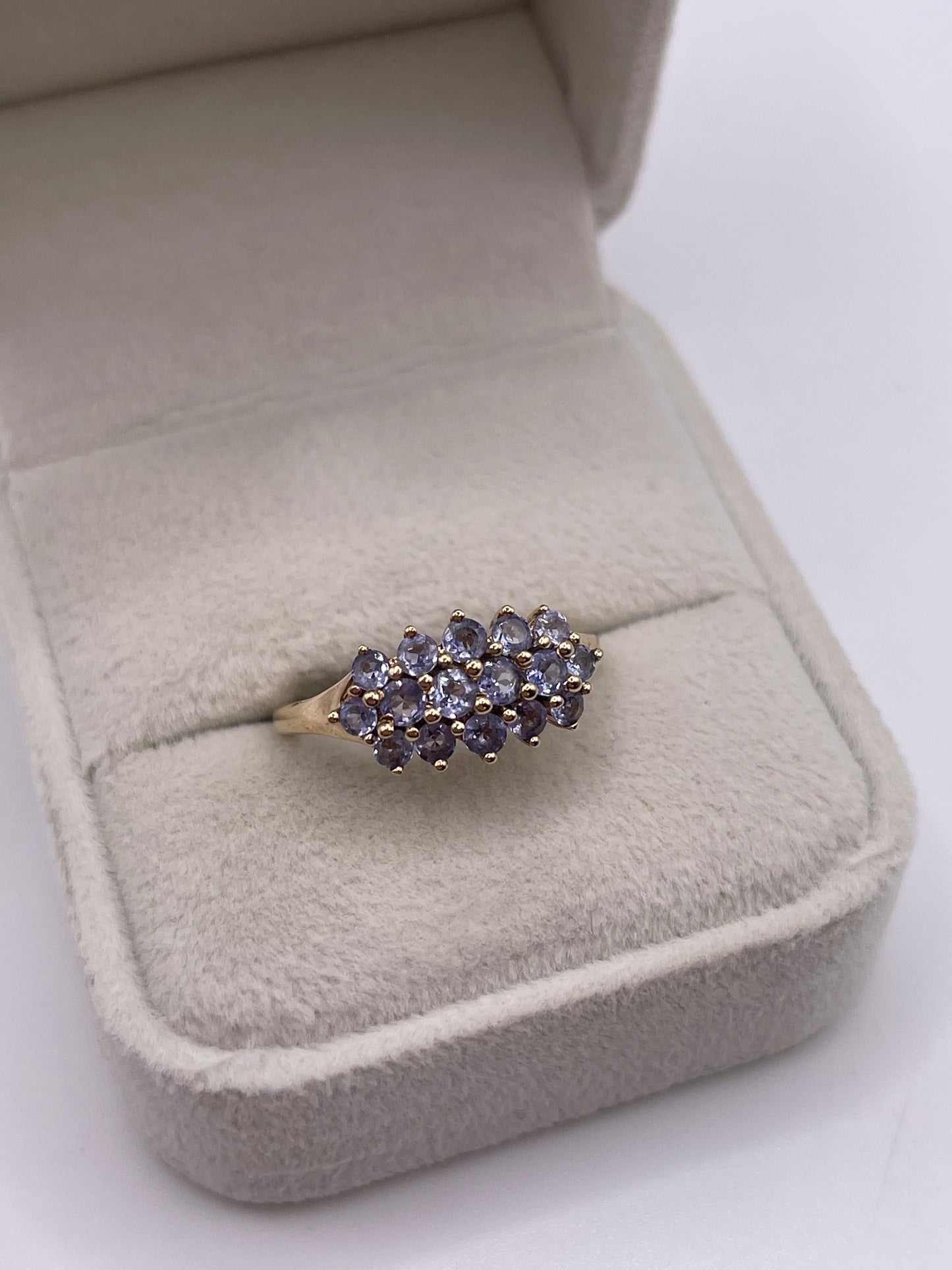 9ct gold tanzanite cluster ring