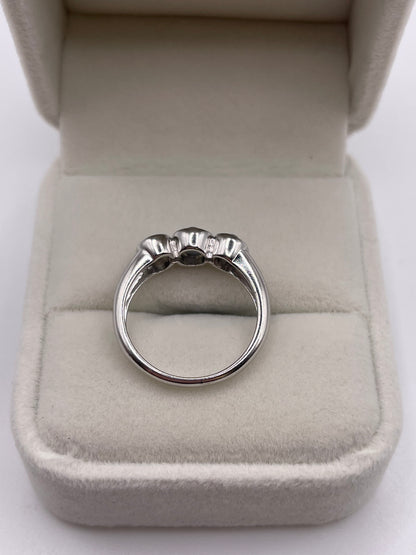 9ct white gold cats eye chrysoberyl ring