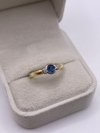 18ct gold sapphire and diamond ring