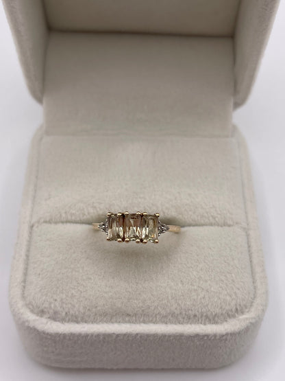 9ct gold quartz and diamond ring