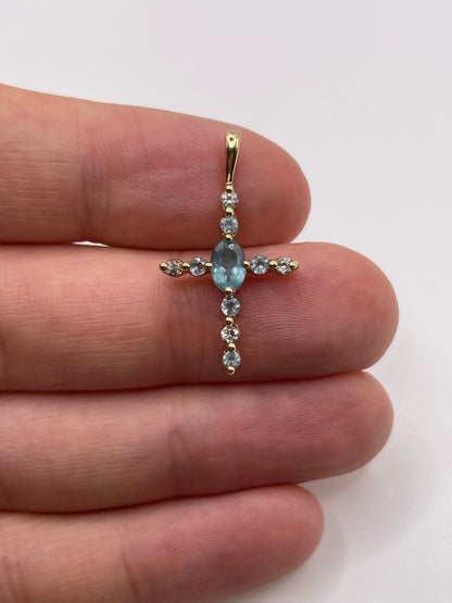 9ct gold apatite cross pendant