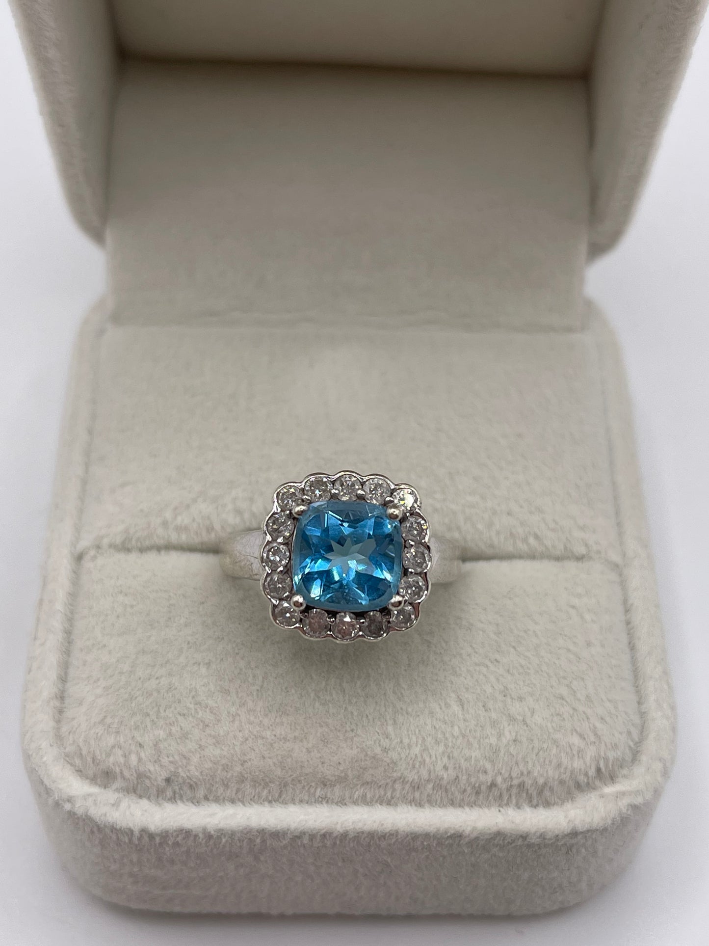 9ct white gold topaz and diamond ring