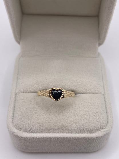 9ct gold onyx heart ring