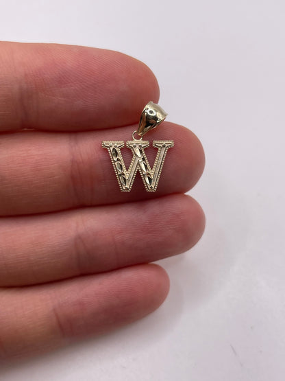 9ct gold initial W pendant