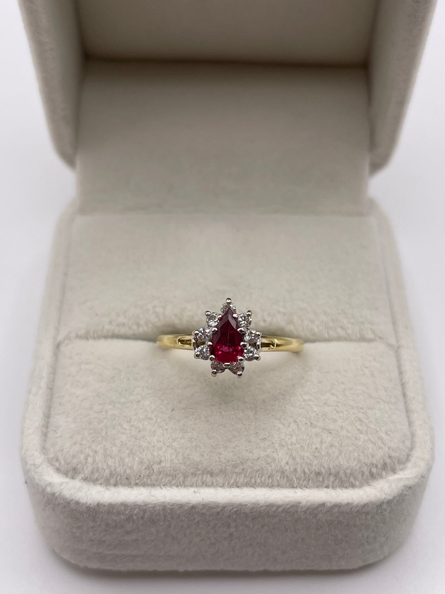18ct gold ruby and diamond ring