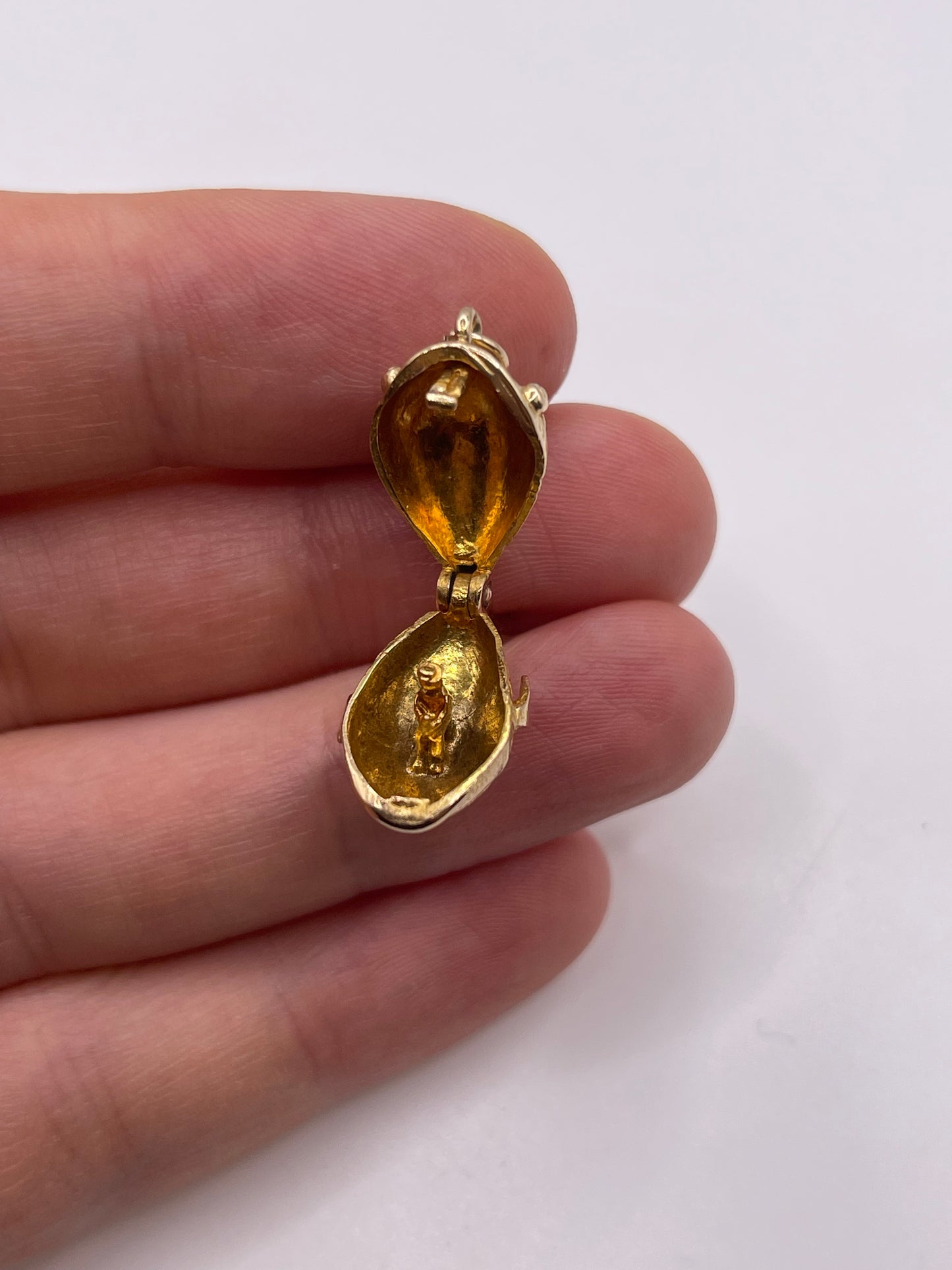 9ct gold fish charm