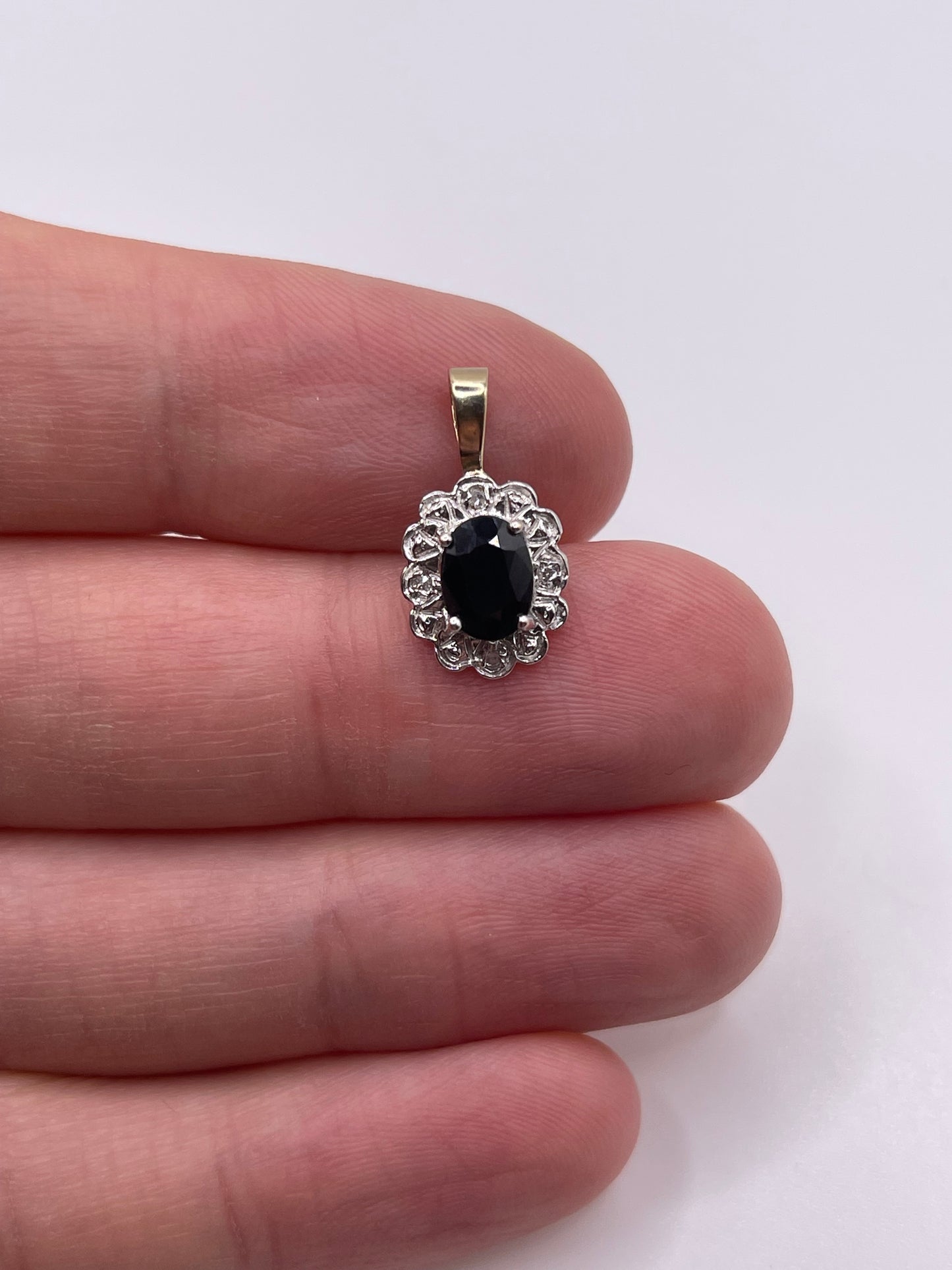 9ct gold sapphire and diamond pendant