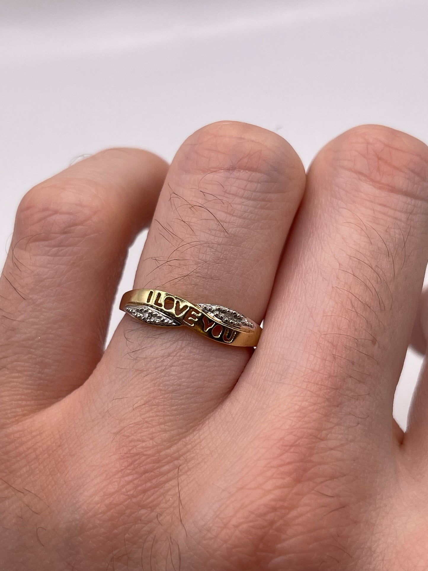 9ct gold diamond I love you ring