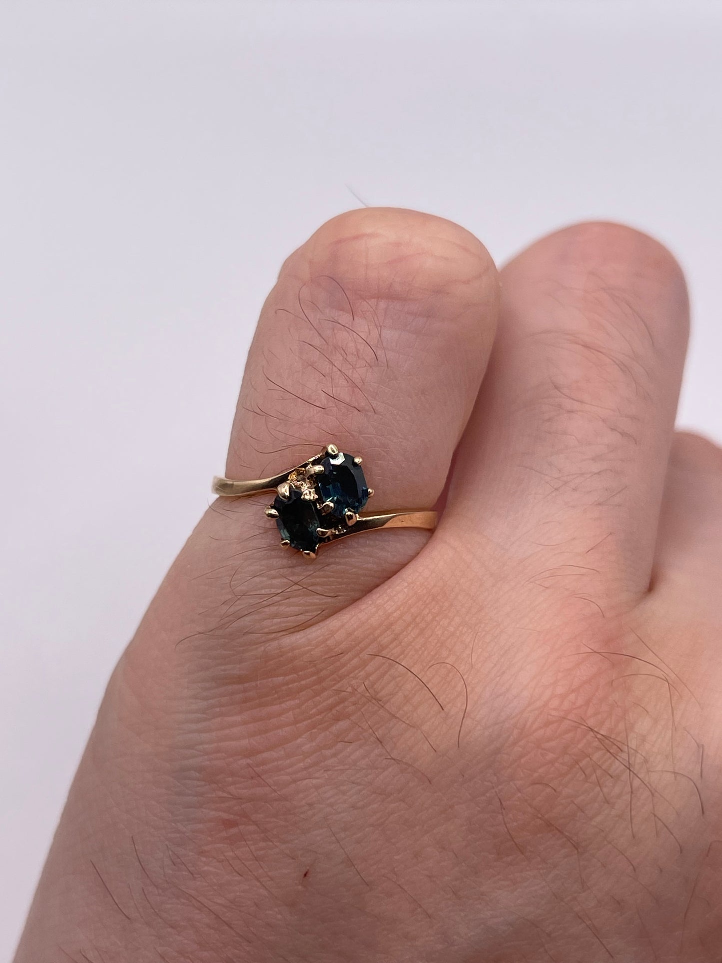 9ct gold sapphire ring