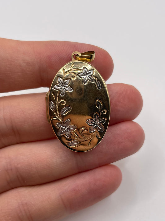 9ct gold locket