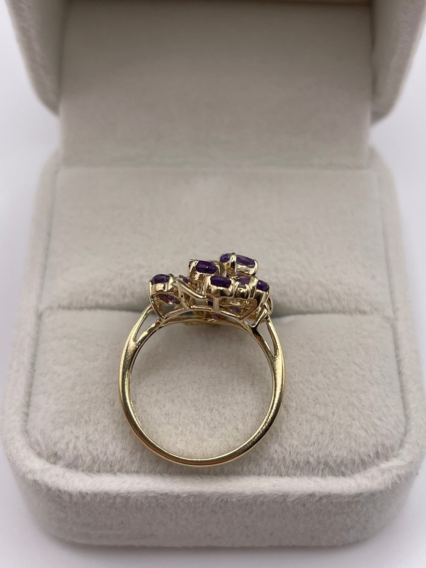 9ct gold amethyst and diamond ring