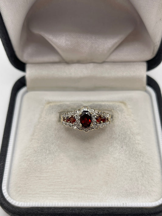 9ct gold garnet and diamond ring