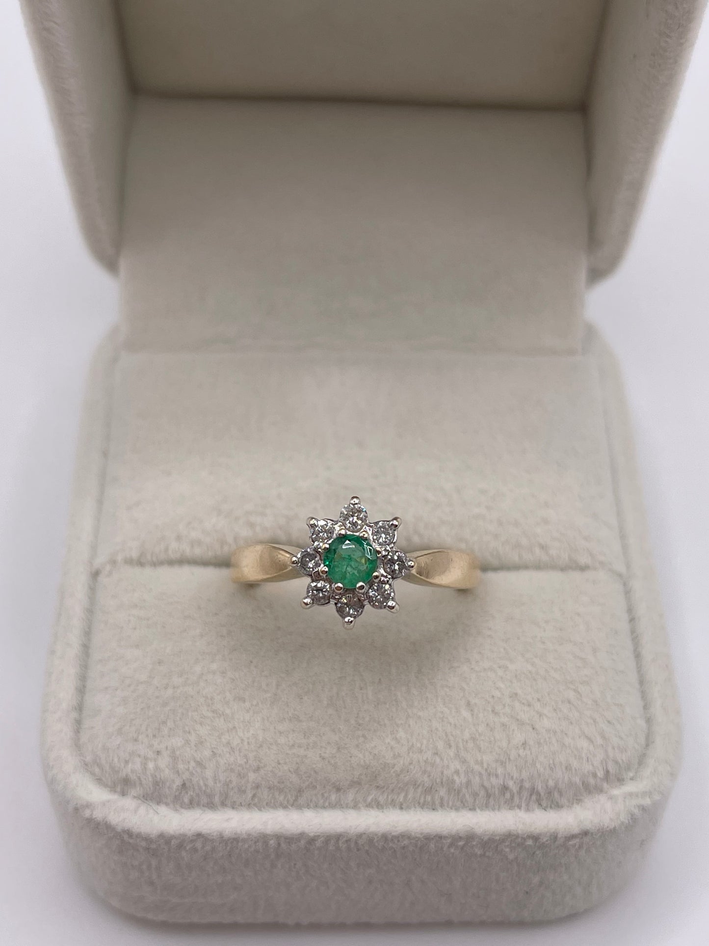 9ct gold emerald and diamond ring