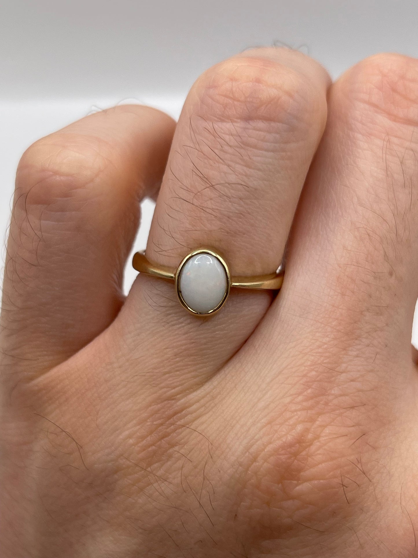 9ct gold opal ring