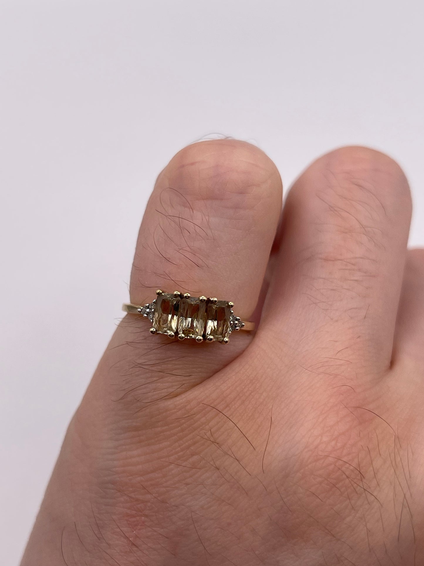 9ct gold quartz and diamond ring