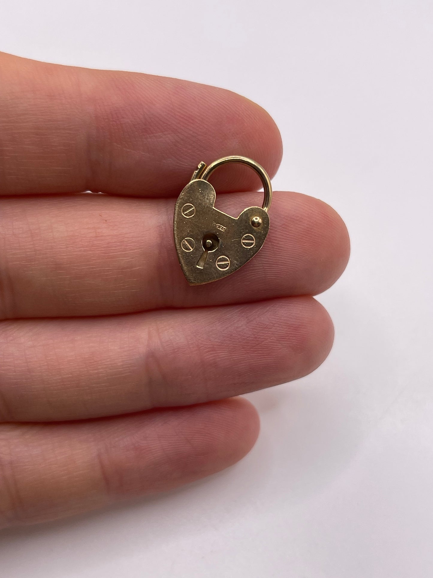 9ct gold padlock 3
