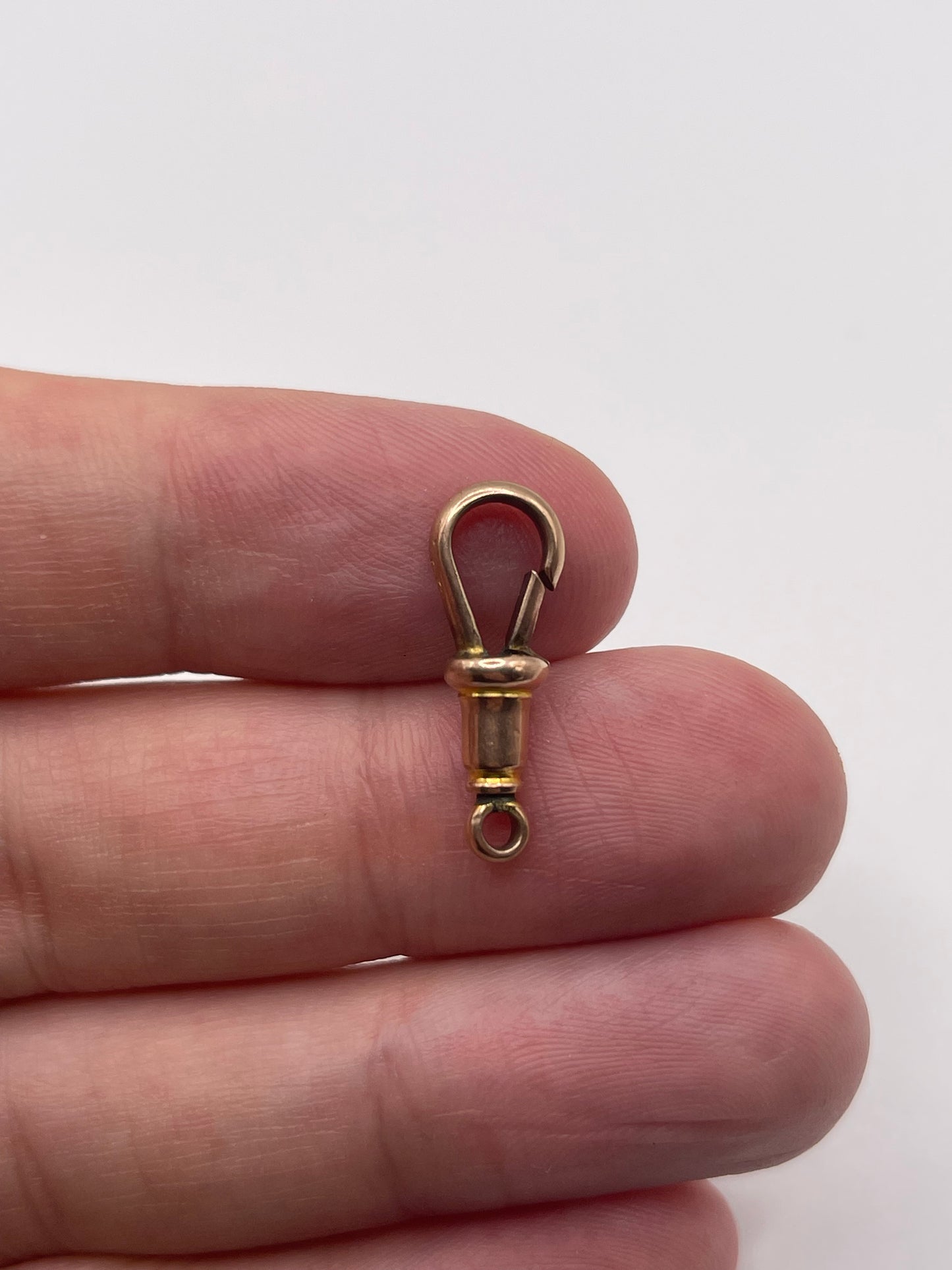 9ct gold dog clip 12