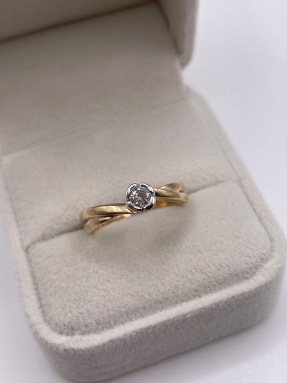 9ct gold diamond ring