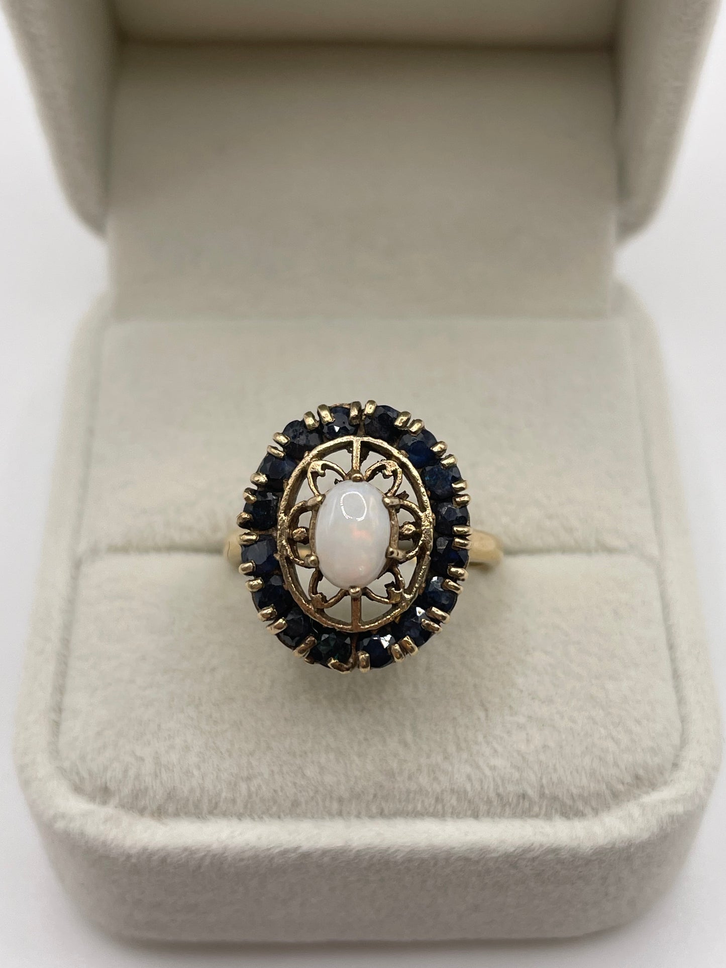 9ct gold sapphire and opal ring