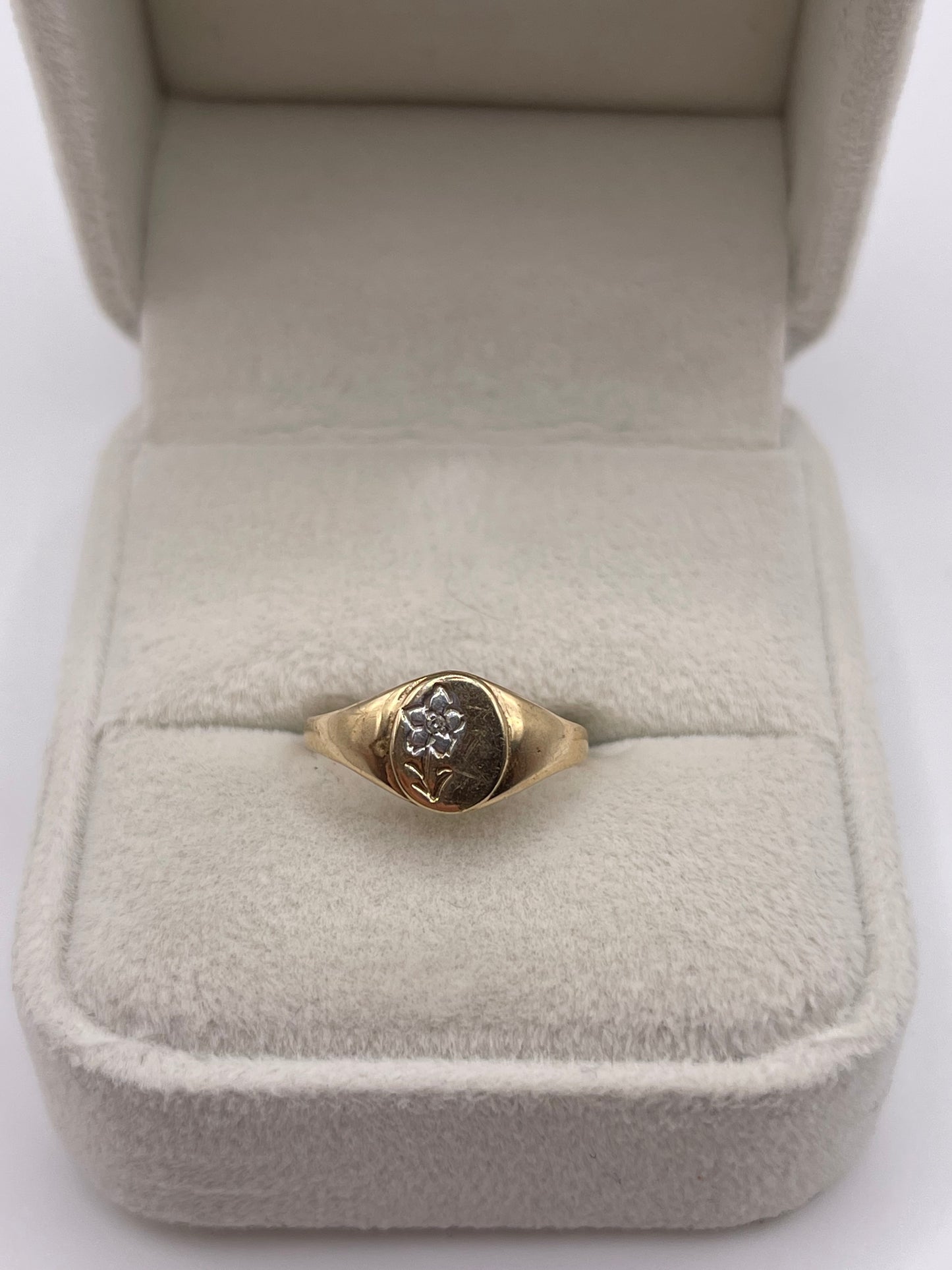 9ct gold signet ring