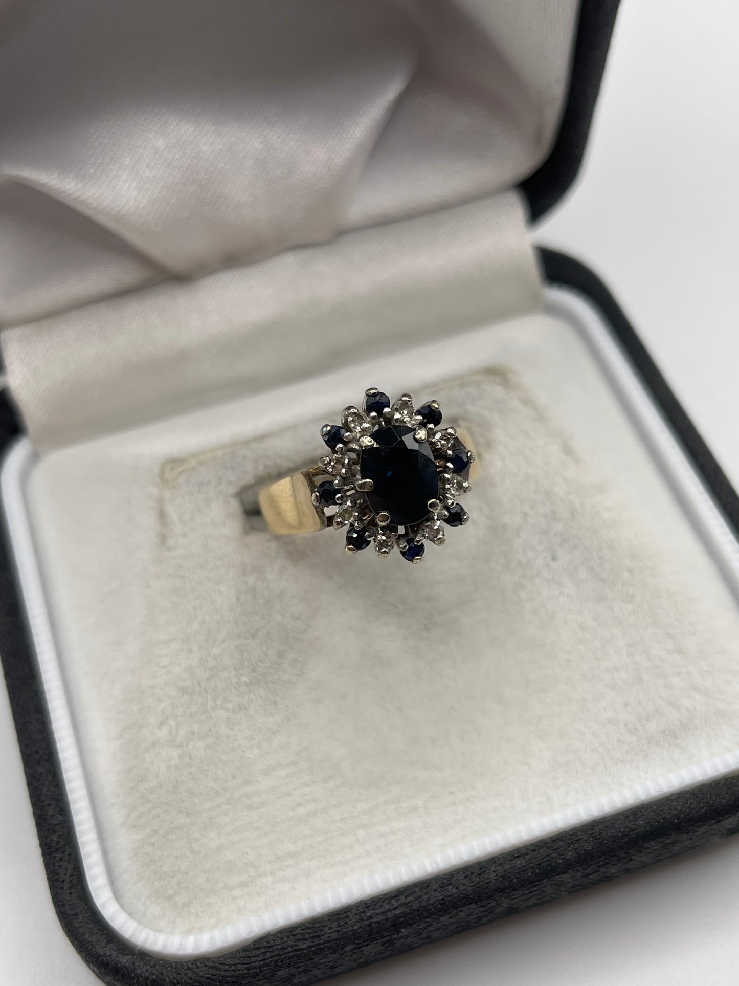 9ct gold sapphire and diamond ring