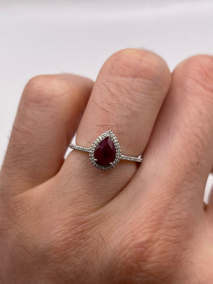 9ct white gold ruby and diamond ring