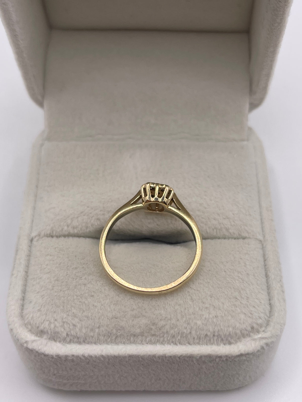 9ct gold diamond cluster ring