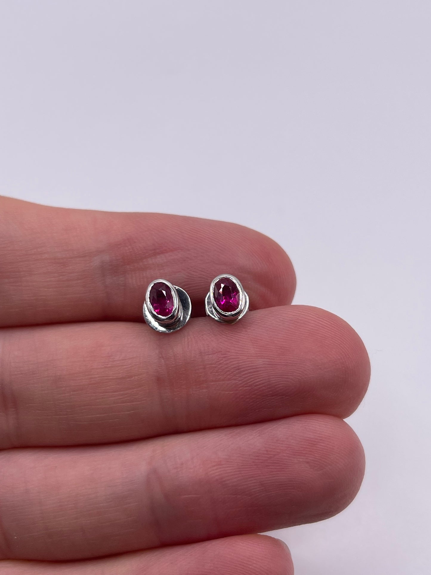 18ct white gold ruby earrings